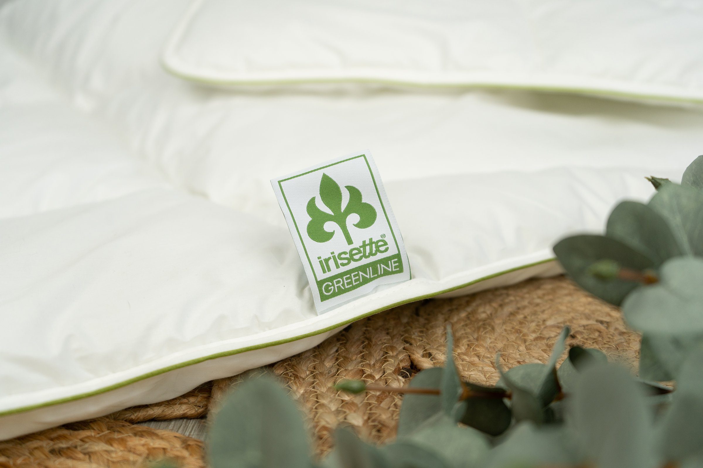 Baumwollbettdecke, Steppbett Irisette Greenline Megafil® Bio, irisette GREENLINE, Füllung: 100 % Polyester – Megafil® Bio-Faser / recycelt / biologisch abbaubare Fasern*, Bezug: haut­sym­pa­thisch, waschbar bis 60°C, allergikergeeignet, umweltbewusst