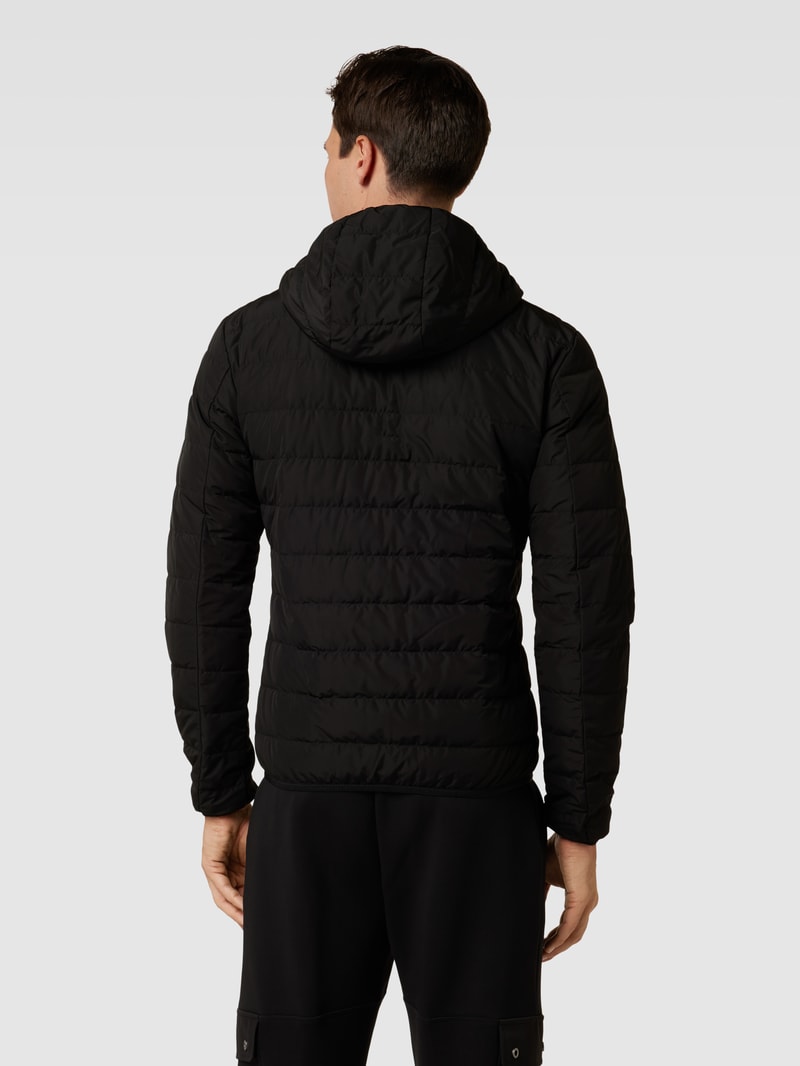 Steppjacke mit Zweiwege-Reißverschluss in schwarz