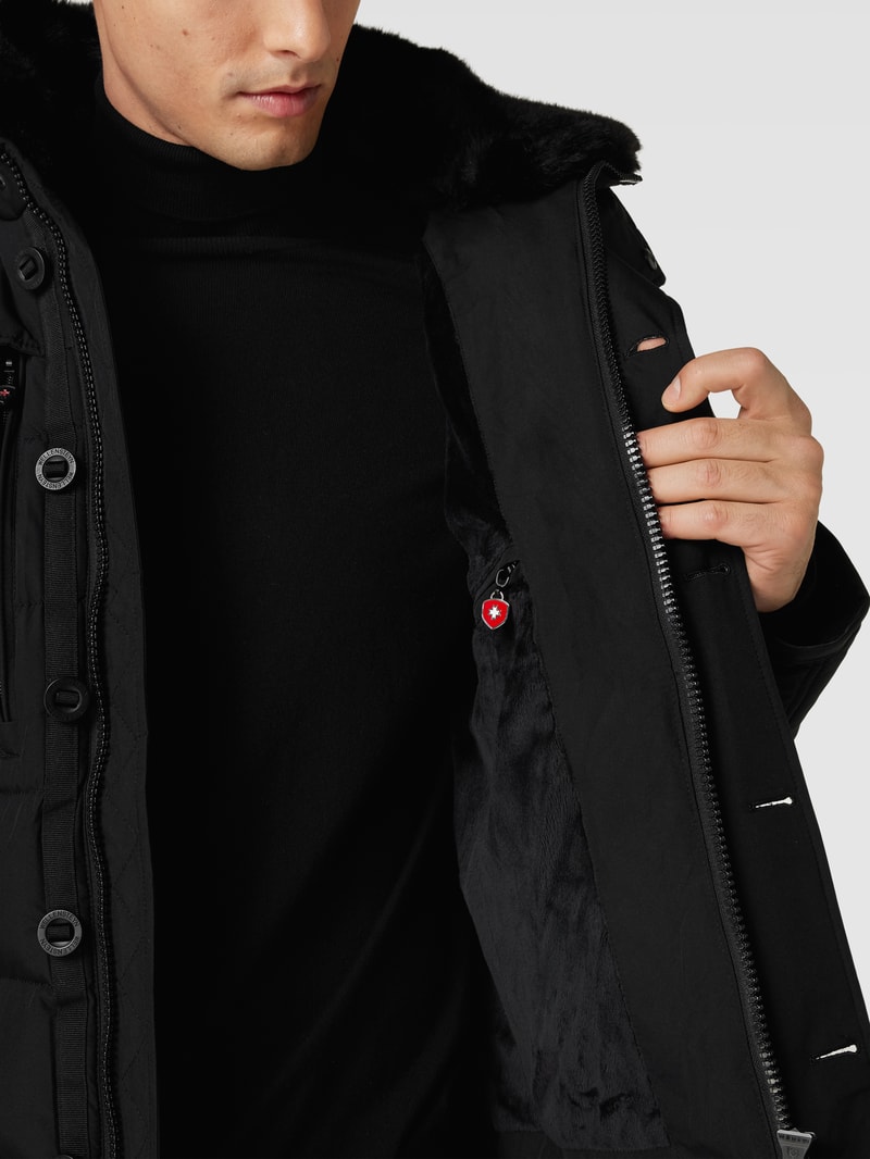 Steppjacke mit Label-Patch in schwarz