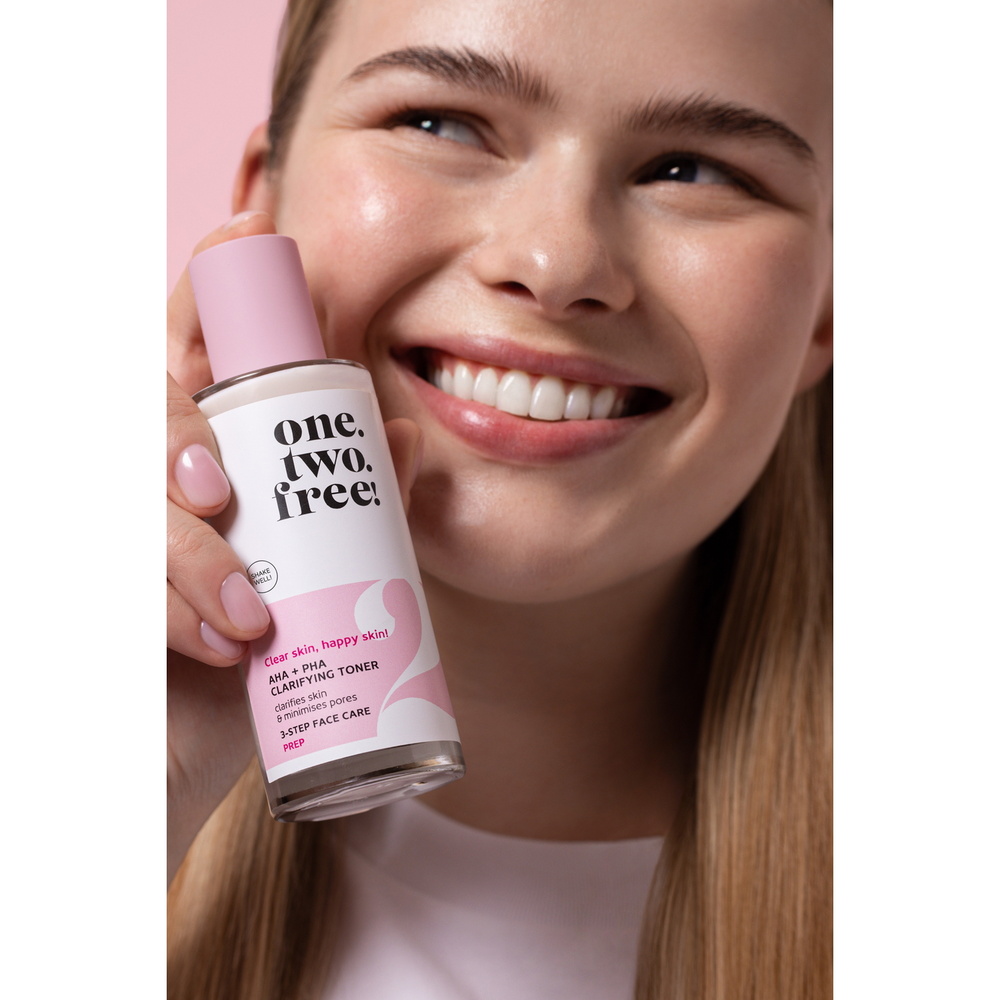 one.two.free! AHA + PHA Clarifying Toner Tonique Visage