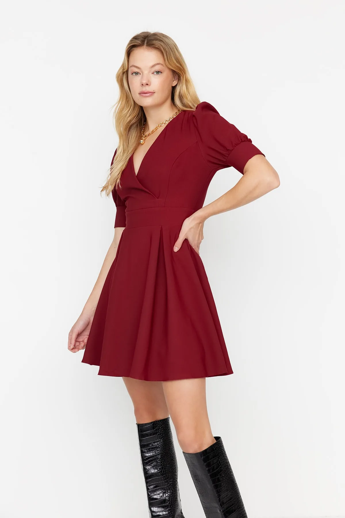 Trendyol Collection  Burgunderfarbenes, gewebtes, zweireihiges, gewebtes Kleid mit Kragen TWOSS20EL1639