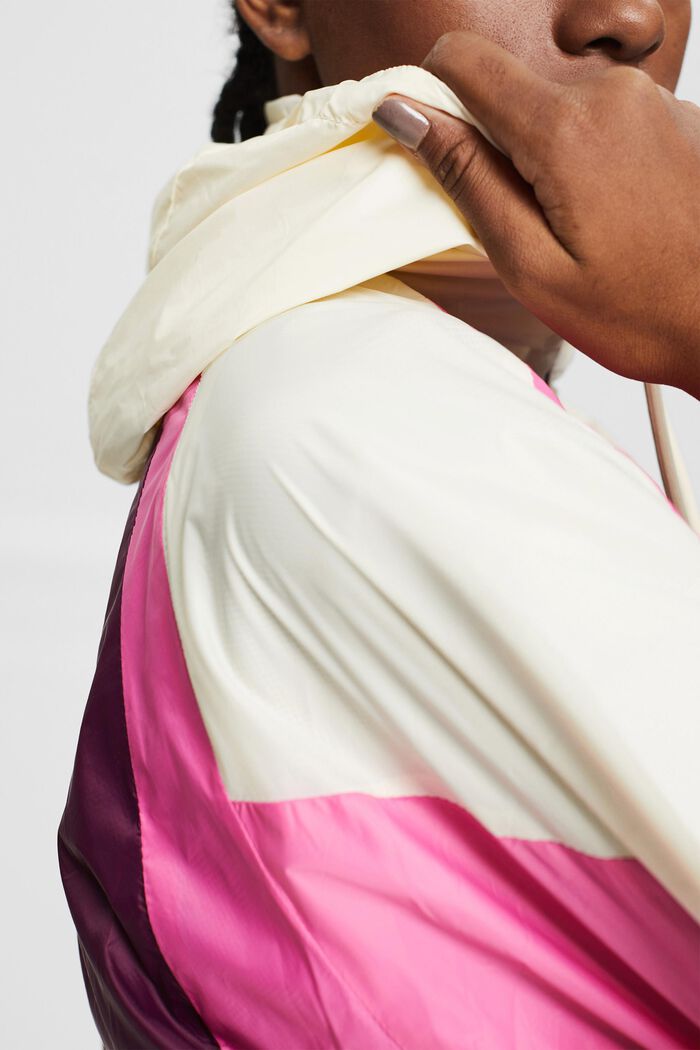 Recycelt: Jacke im Colorblocking-Design