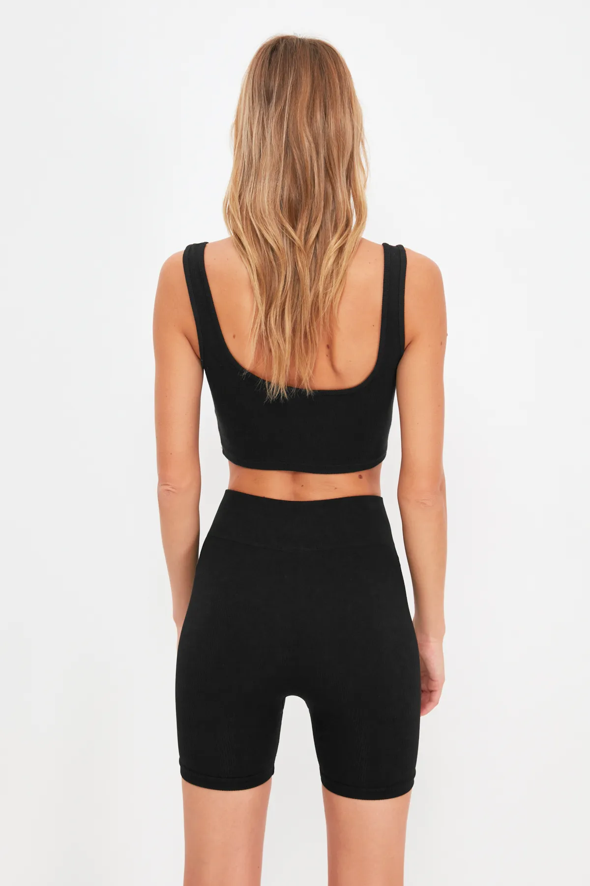 Trendyol Collection  Schwarze nahtlose/nahtlos gestrickte Sportshorts/kurze Leggings TWOSS21SR0707