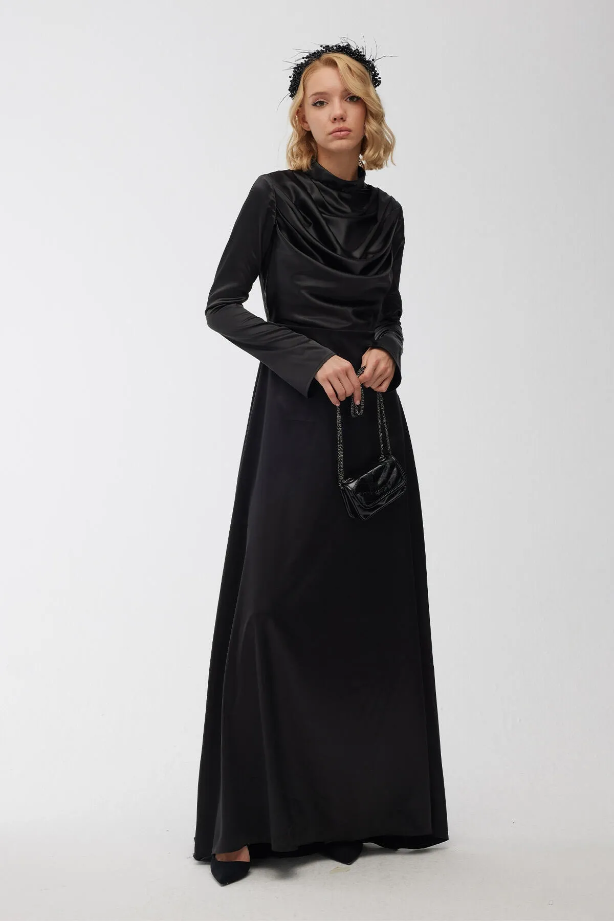 Manuka  Violettes Degaje Abendkleid Schwarz