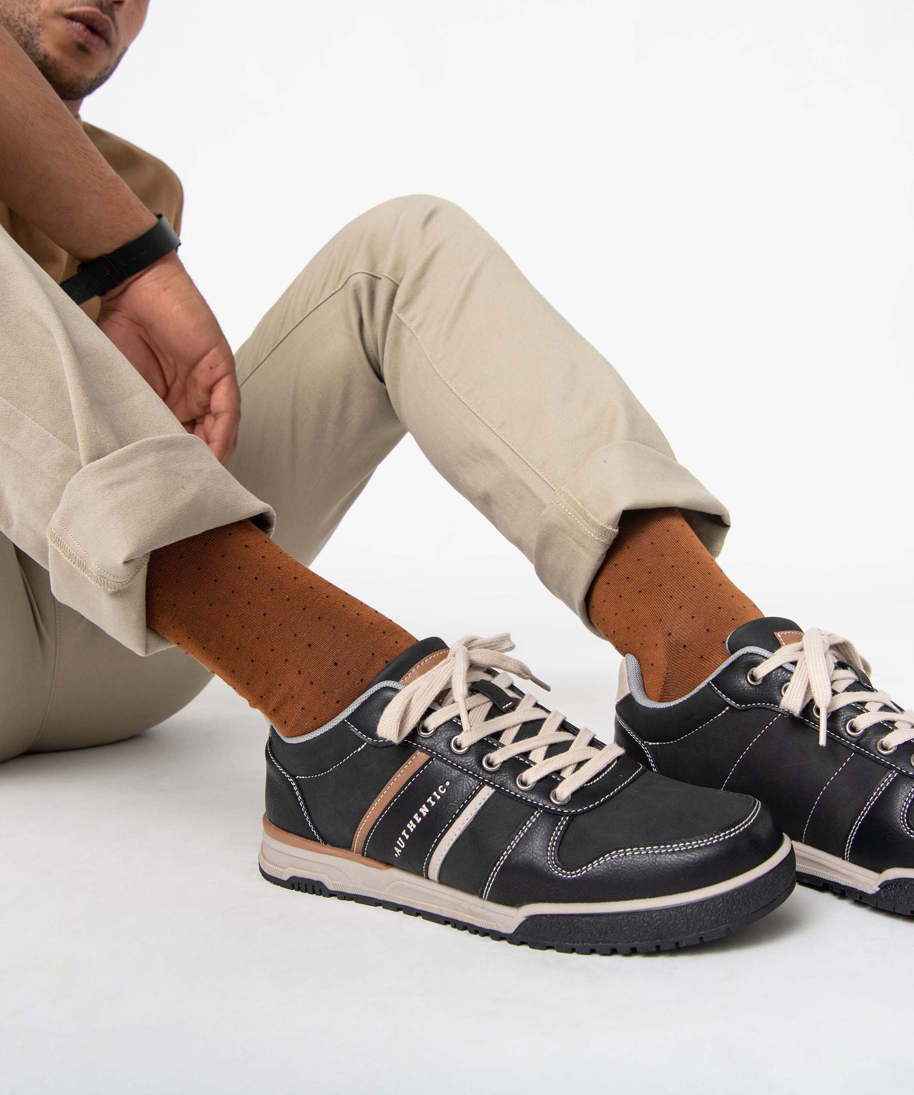 Baskets homme à surpiqres contrastées fermeture lacets noir | GEMO