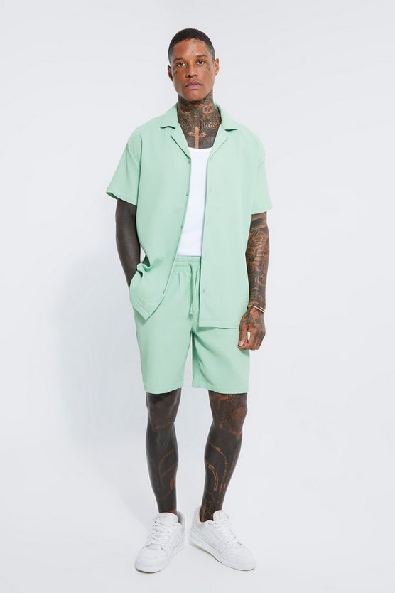 Oversize Hemd und Shorts
