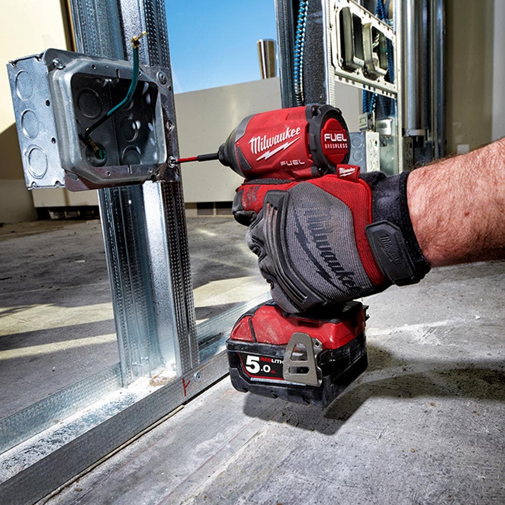 MILWAUKEE 18V Fuel™ 1/4" Hex Impact Driver Skin M18FID2-0