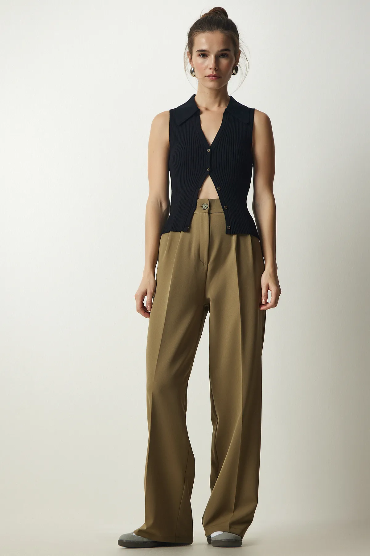 Happiness İstanbul  Khakifarbene Palazzo-Hose mit Taschen für Damen DW00001