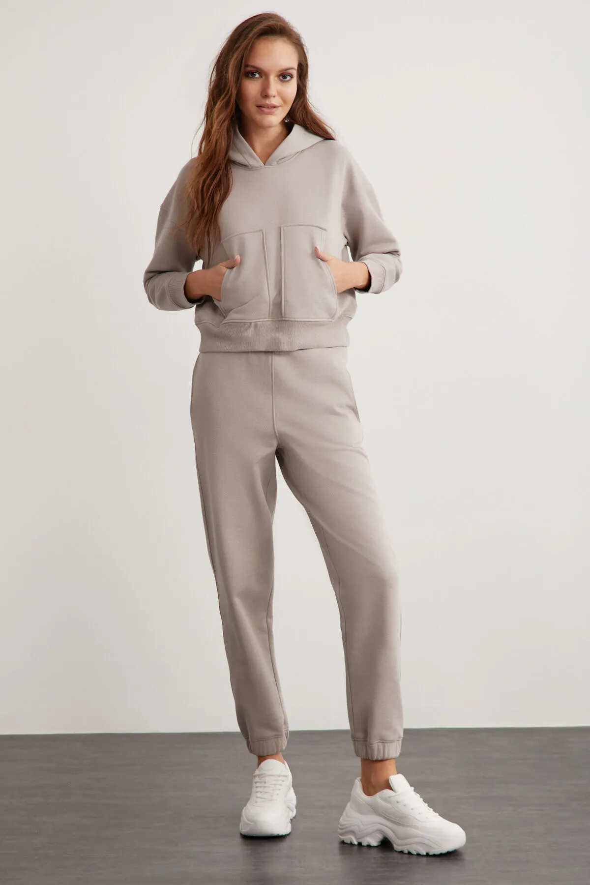 GRIMELANGE  Elısa Relaxed Mould Nerz-Jogginghose für Damen mit elastischem Bund und Beinen
