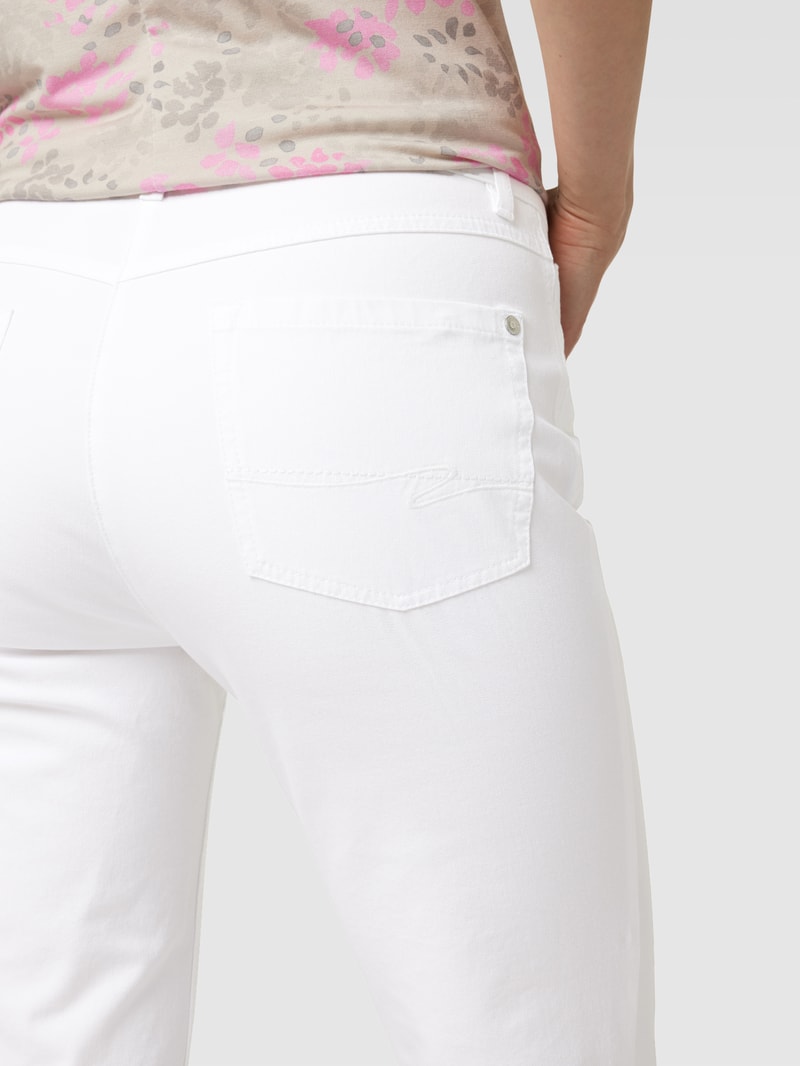 Hose mit Label-Details Modell 'CORA' in weiß