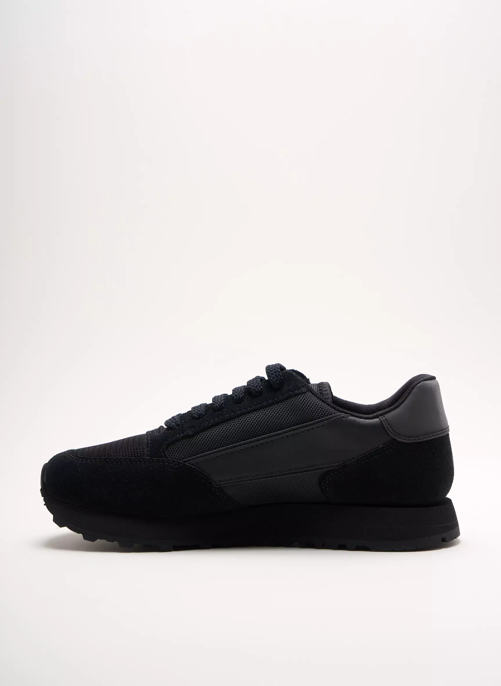 Armani Exchange Baskets Homme couleur noir