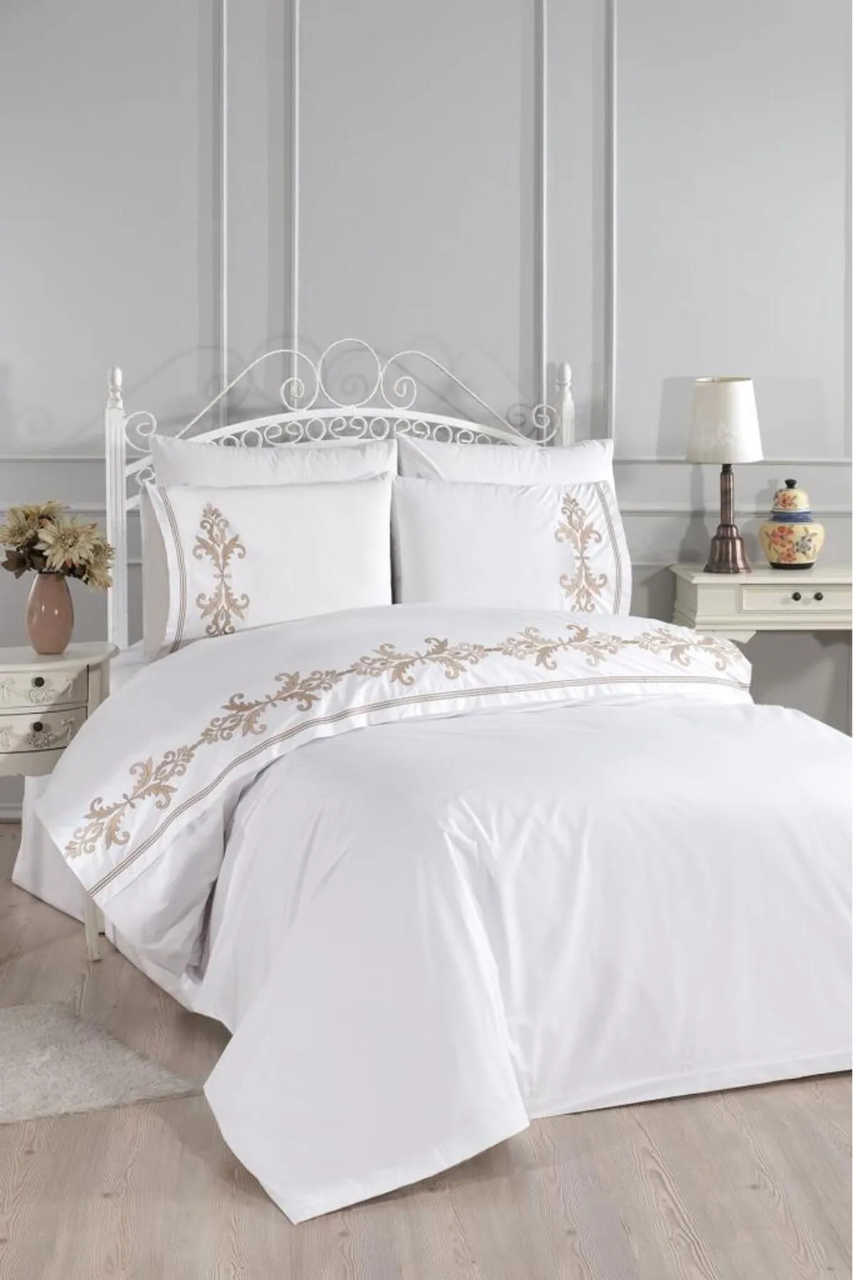 Çeyiz Diyarı  Adelina Besticktes 6-teiliges Bettbezug-Set, Creme