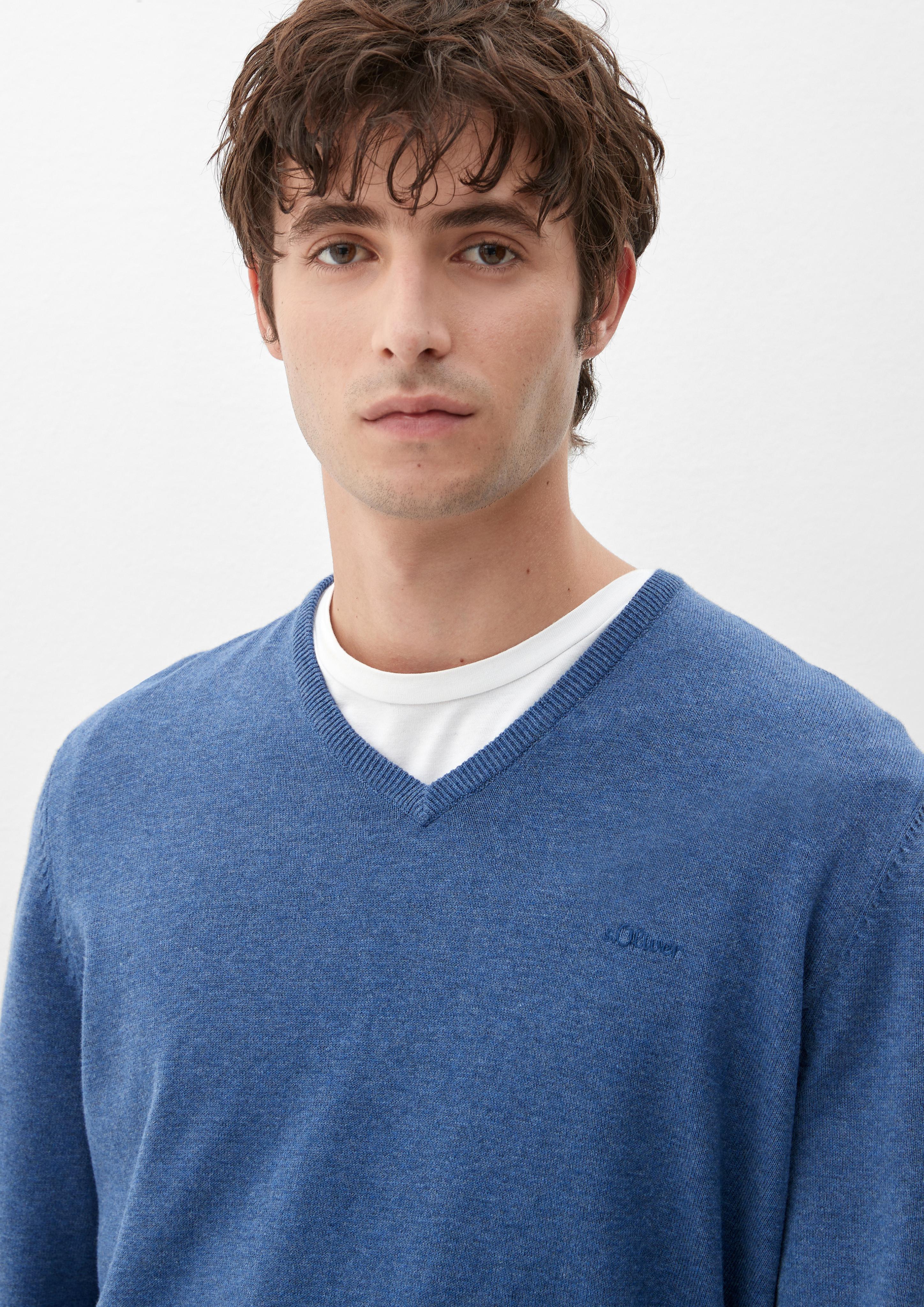 Feinstrickpulli mit V-Ausschnitt  03.899.61.7623-57W1