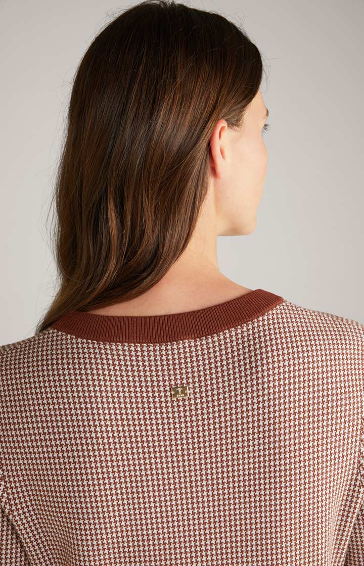 Strickkleid in Kupferbraun/Ecru