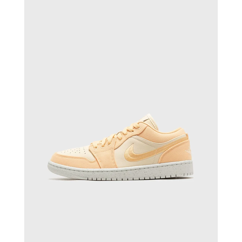 NIKE JORDAN 1 Low Air WMNS Jordan SE DV0426-200 / orange