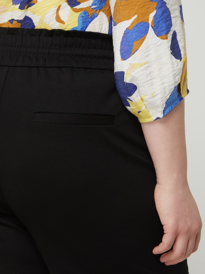 PLUS SIZE Shorts mit Stretch-Anteil Modell 'Eva' in schwarz
