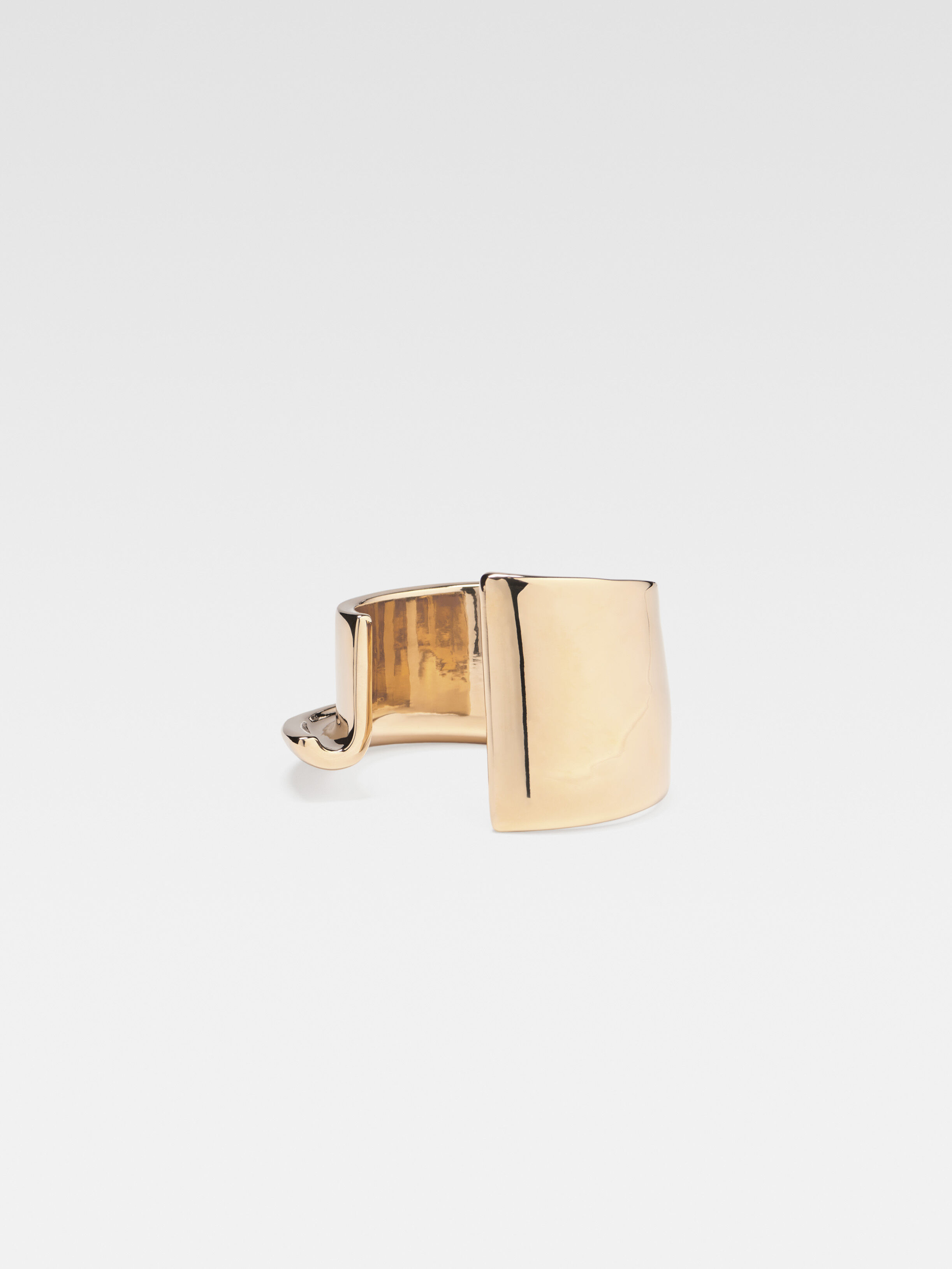 Le bracelet J