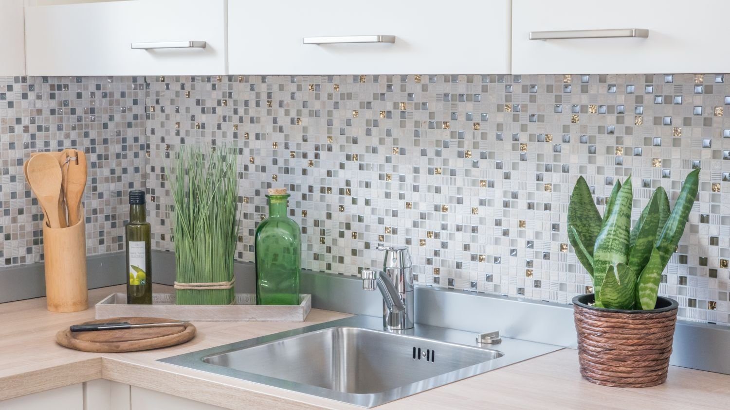 Mosani Mosaikfliesen Glasmosaik Naturstein Mosaik hellgrau gold matt / 10 Matten