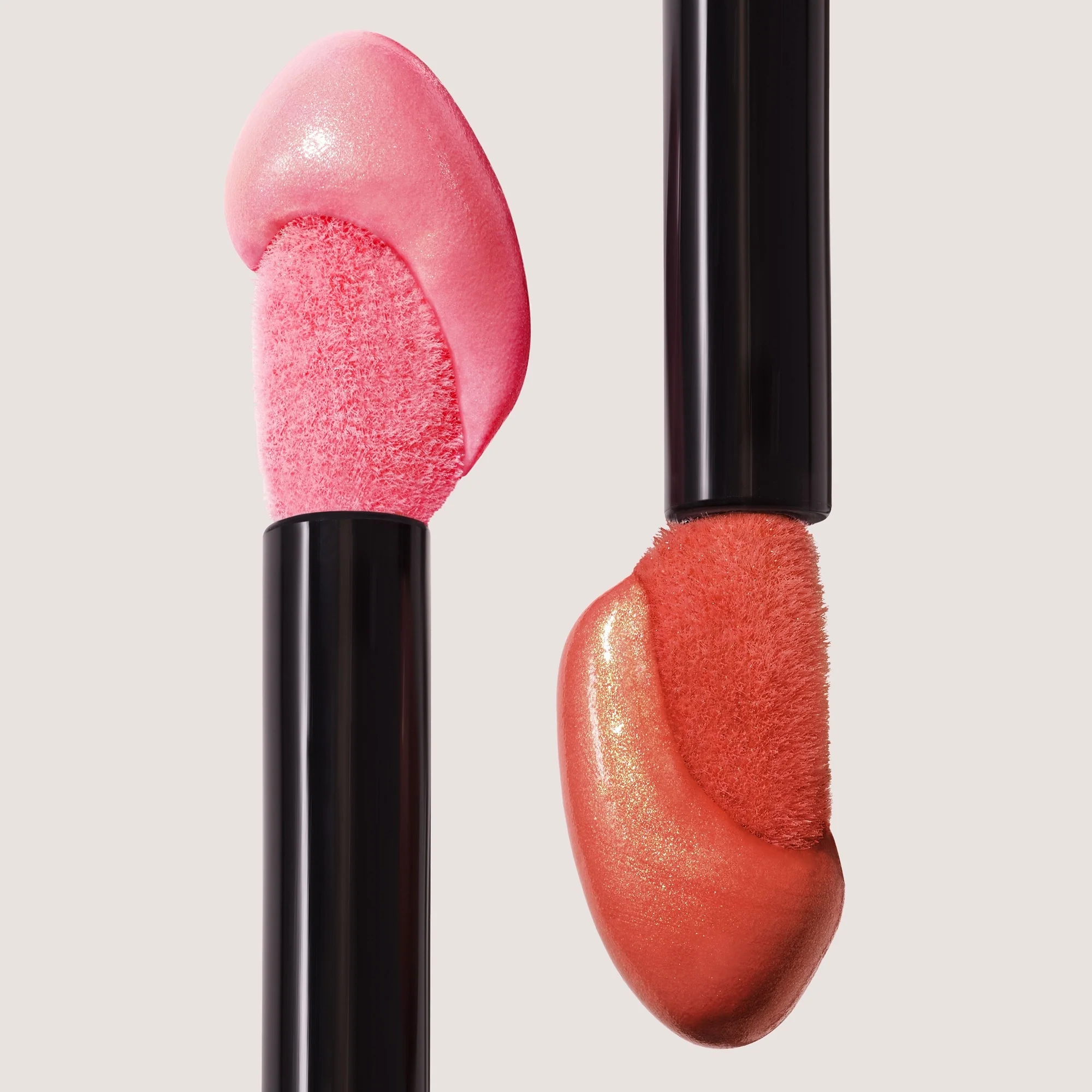 Colorete en crema con brillo y efecto seda luminosa