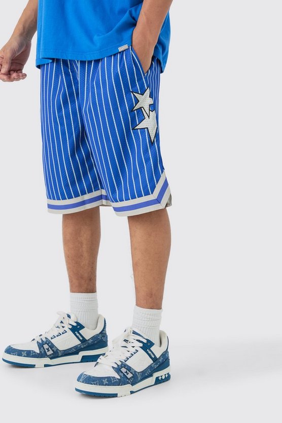 Lockere gestreifte Mesh-Shorts