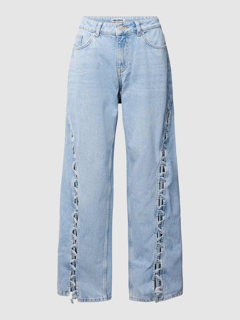 Jeans mit Lochmuster in hellblau
