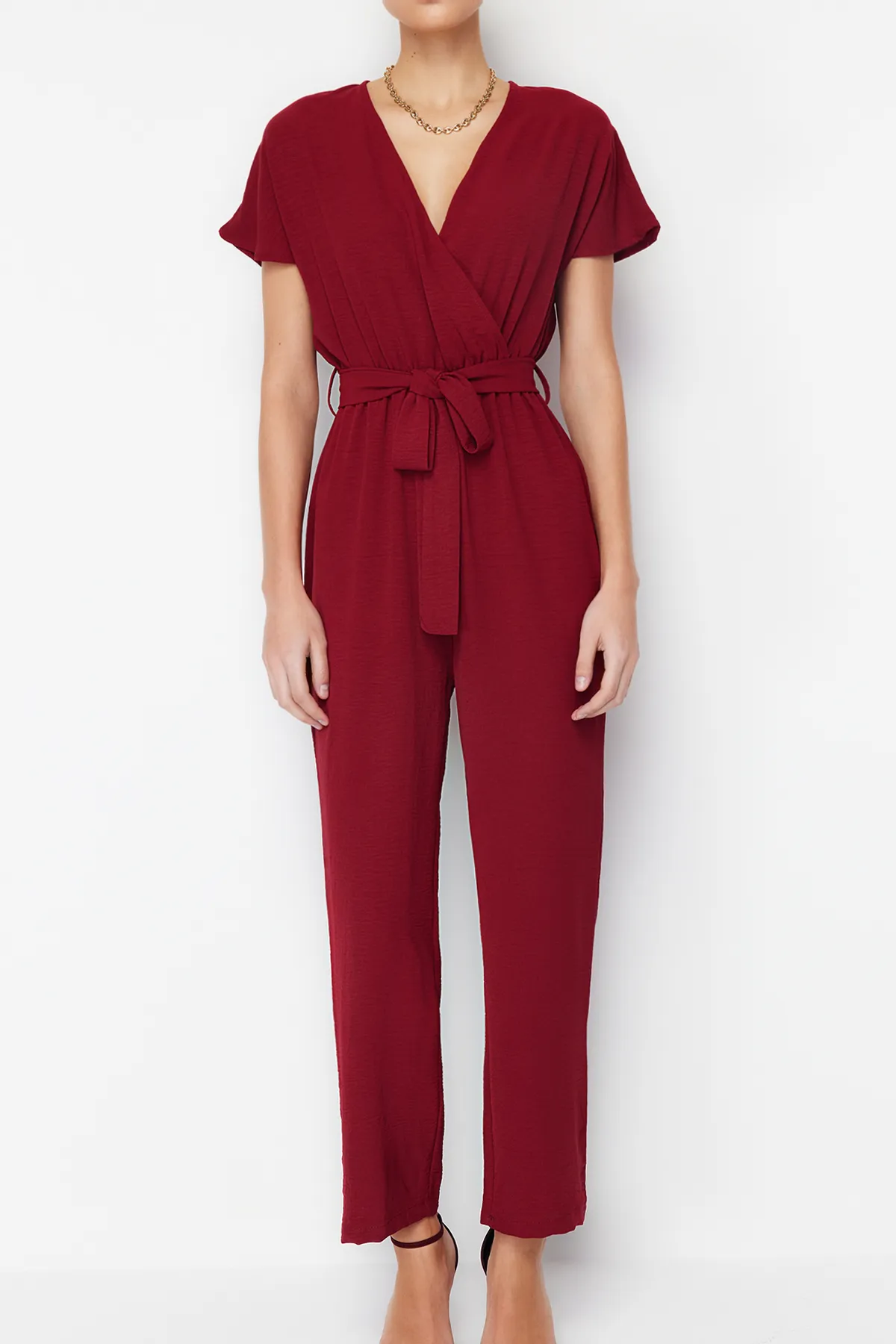 Trendyol Collection  Weinroter Maxi-Weboverall mit Schnürung und detailliertem zweireihigem Kragen TWOSS21TU0112
