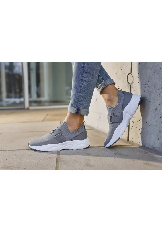Sneaker