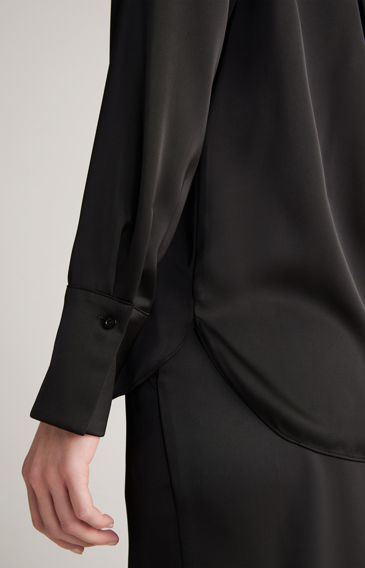 Satin-Bluse in Schwarz