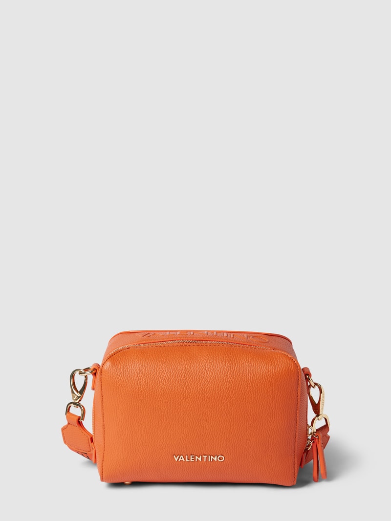 Clutch mit Strukturmuster Modell 'PATTIE' in dunkel orange
