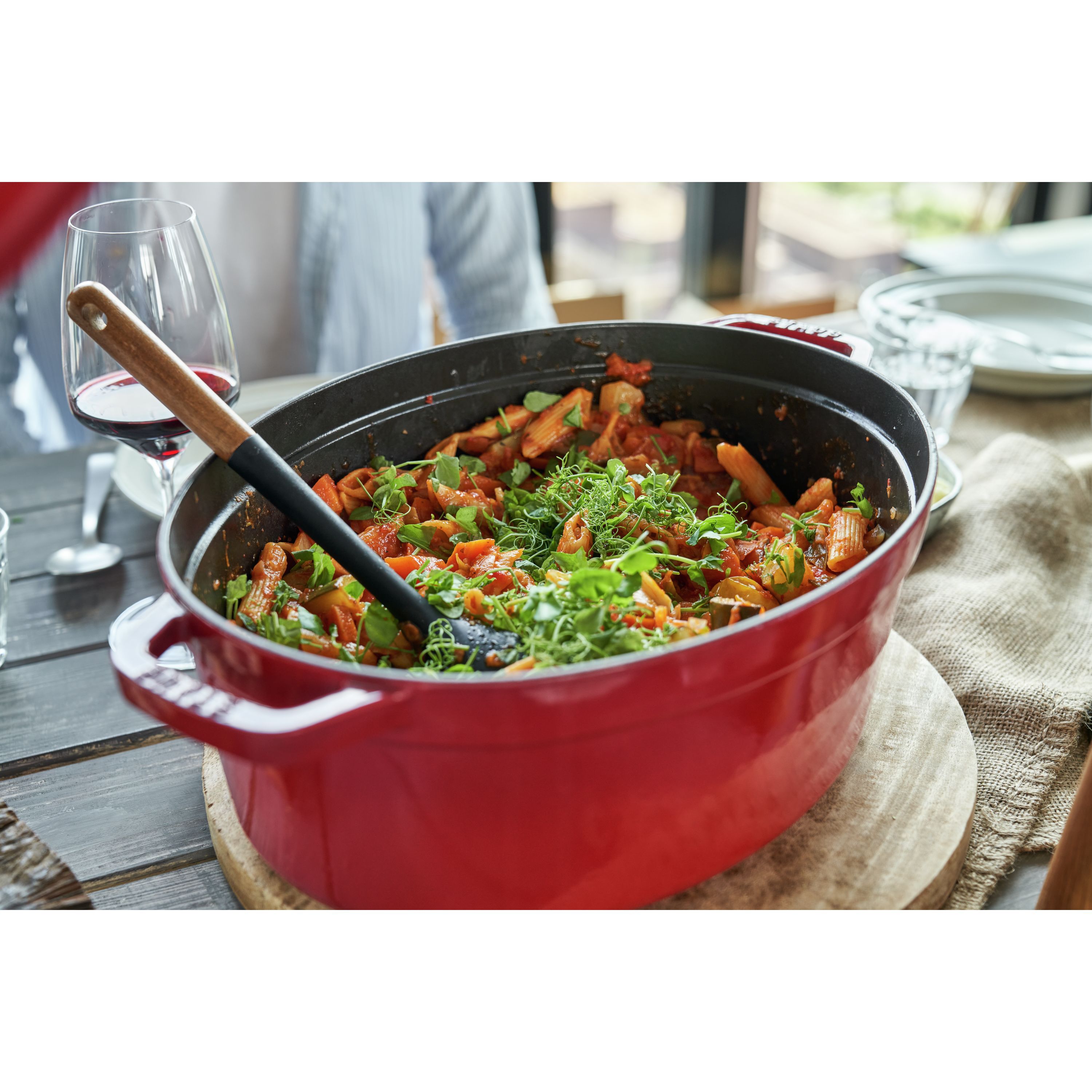 Cocotte 37 cm, oval, Kirsch-Rot, Gusseisen