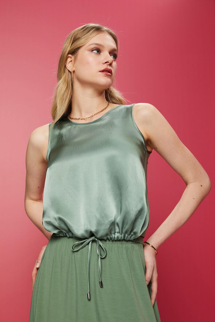 Recycelt: Satintop aus Materialmix