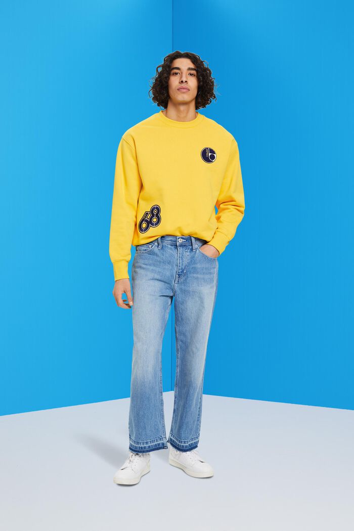 Gerade Jeans mit weitem Bein
