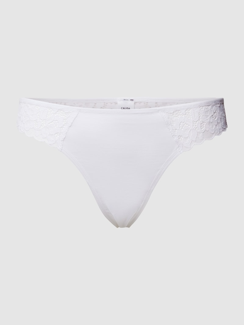 String mit Spitzenbesatz in weiß