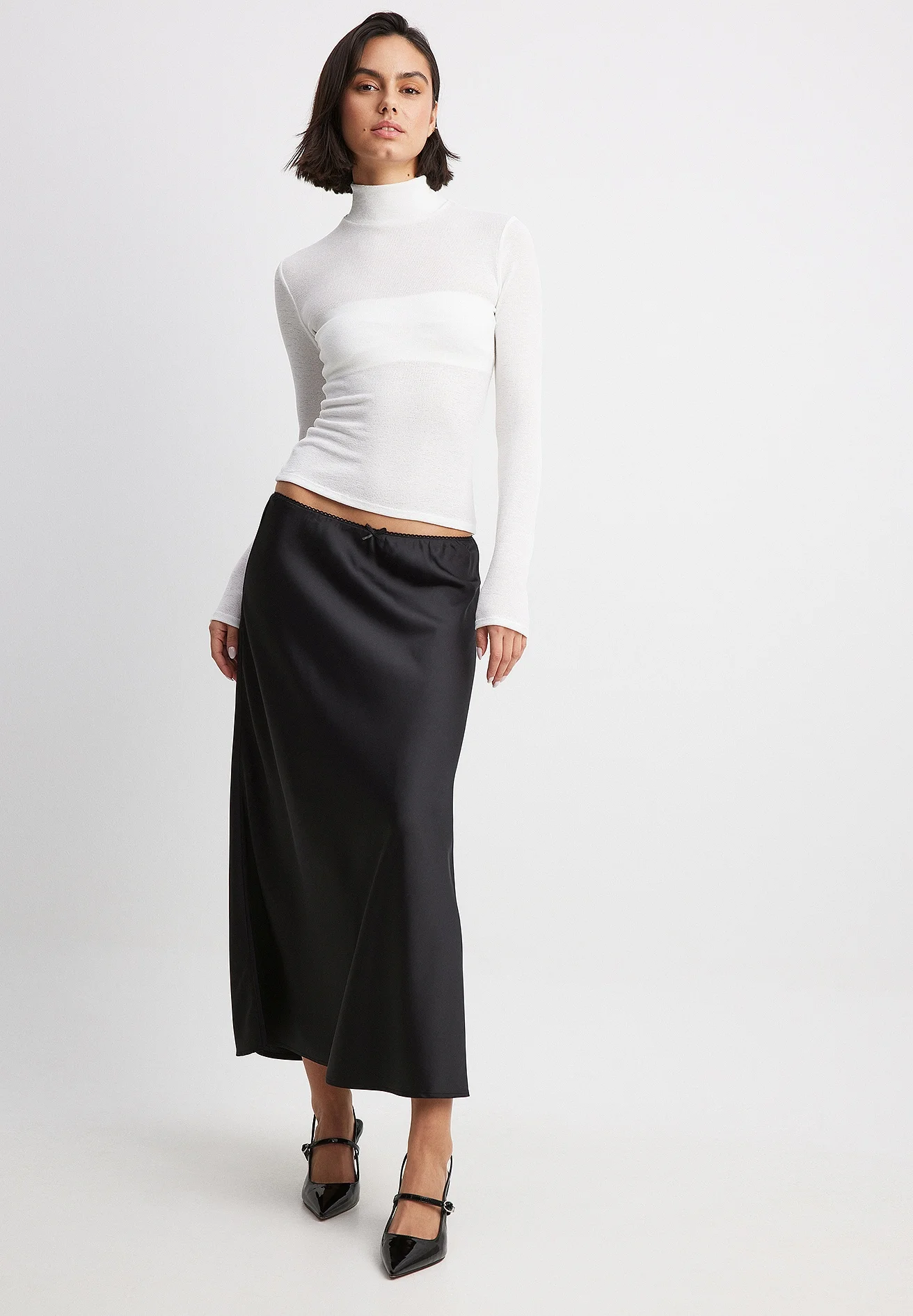 NA-KD MIDI MIT NIEDRIGER TAILLE - Falda acampanada