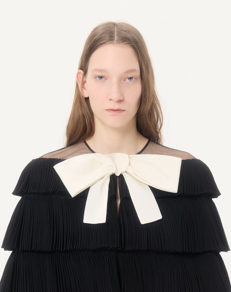 Broderet organza-kappe