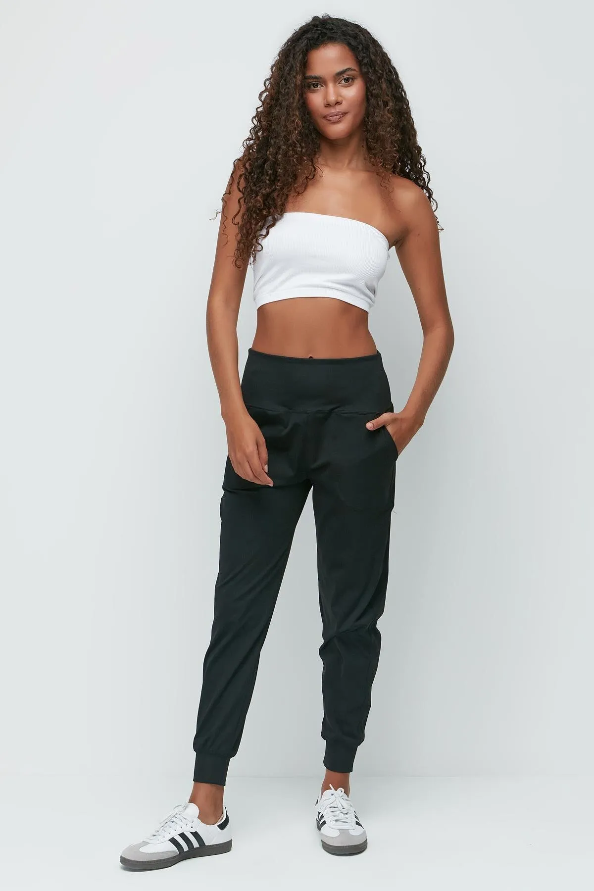 C&City  Jogginghose mit hohem Bund und Bündchen am Bein, 811 Schwarz