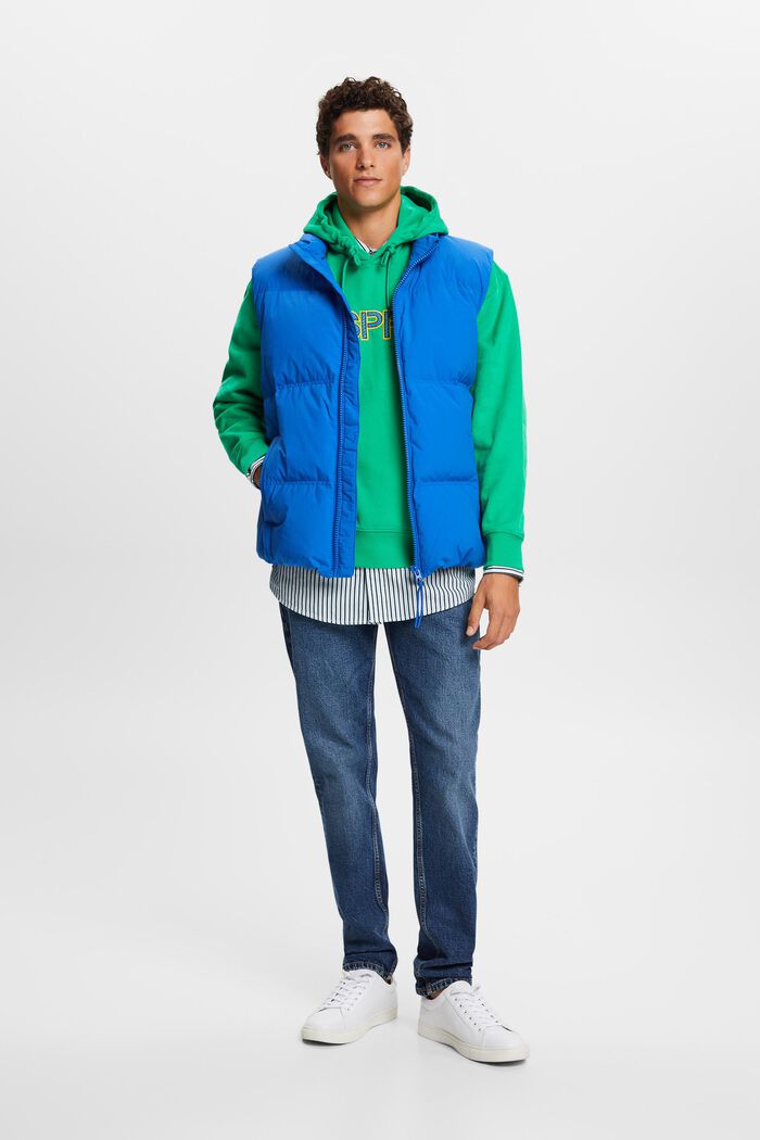 Gerade, konische Jeans mit mittelhohem Bund