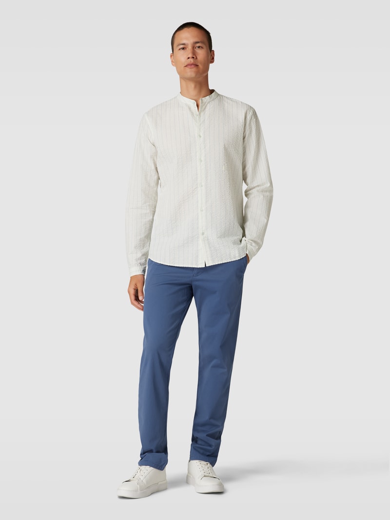 Chino mit französischen Eingrifftaschen in bleu