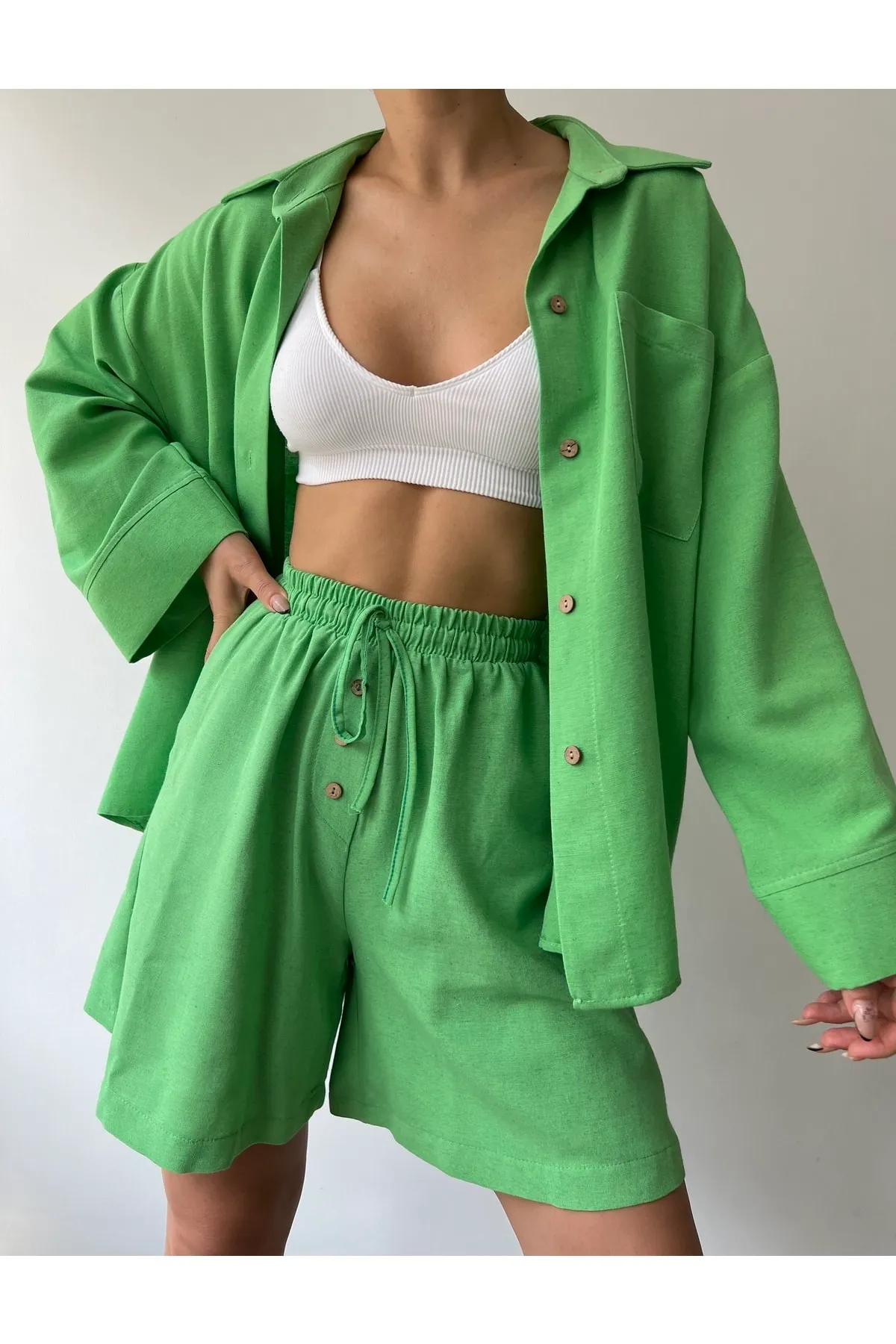 MAİ COLLECTİON  Budva Pistaziengrünes Leinen-Shorts-Set für Damen
