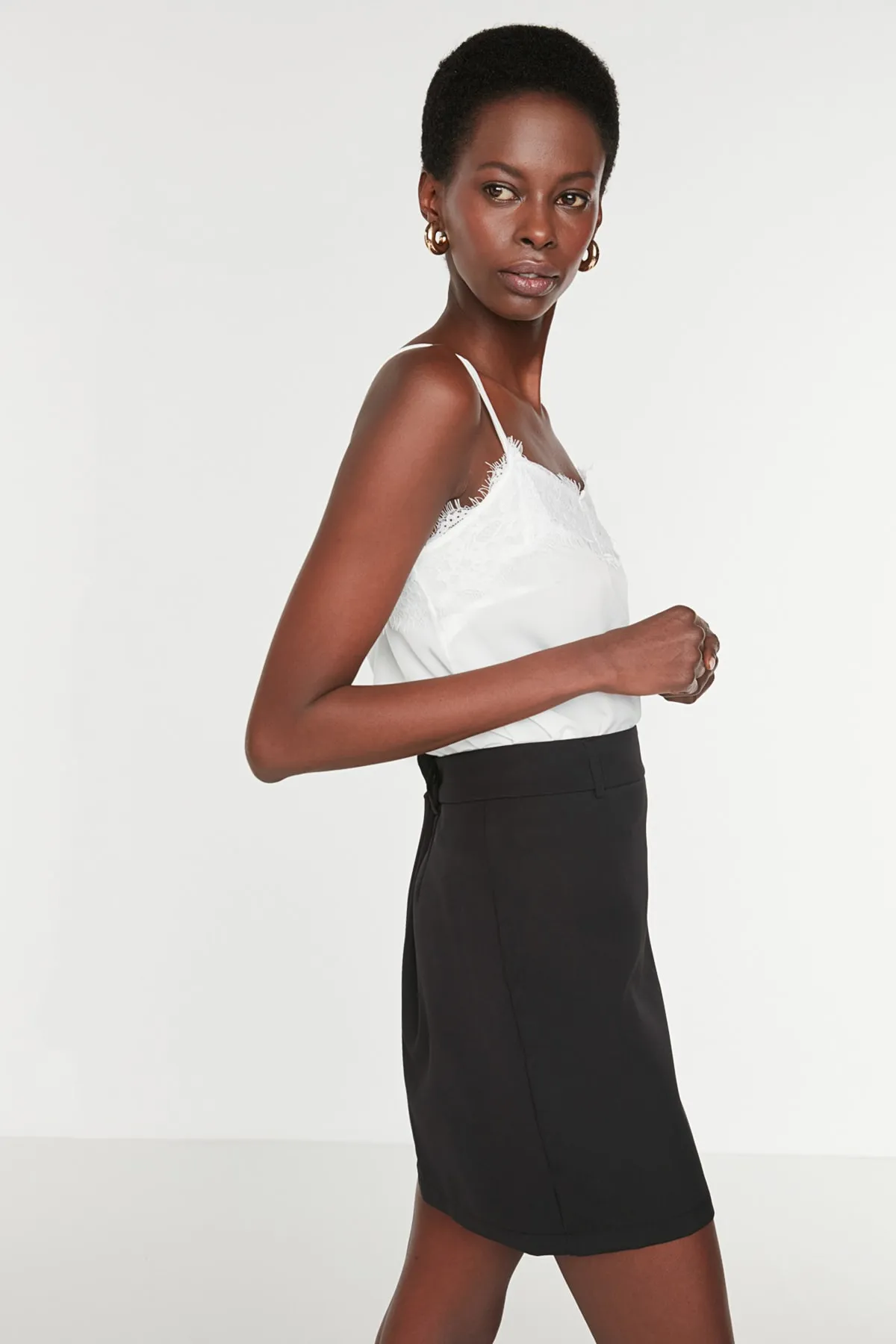 Trendyol Collection  Gerade geschnittener Bleistift-Minirock - Schwarzes Gürteldetail, gewebt, TWOSS19ST0201