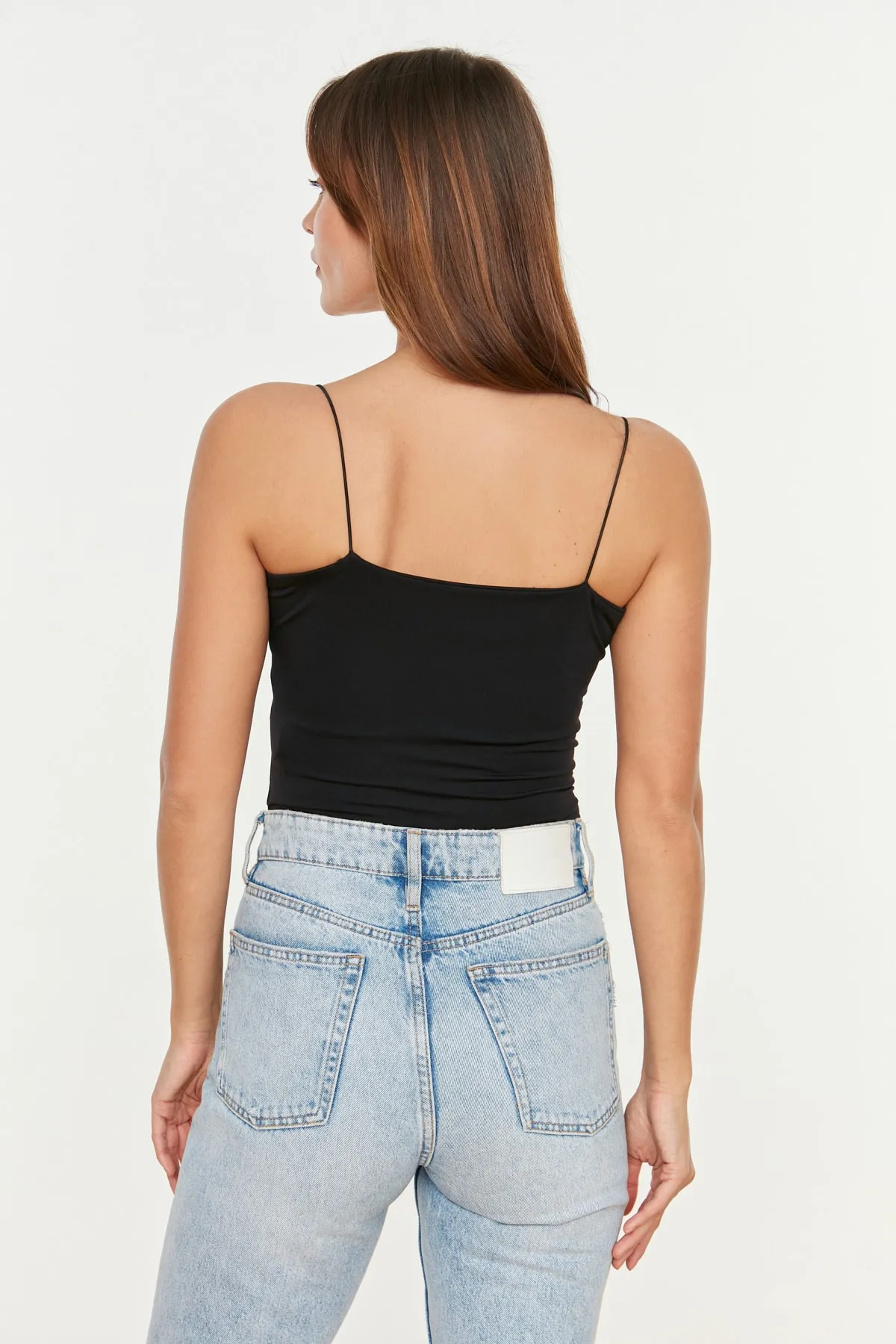 Trendyol Collection  Schwarzer dehnbarer Strick-Body mit Spaghettiträgern und Druckknöpfen TWOSS21BD0067