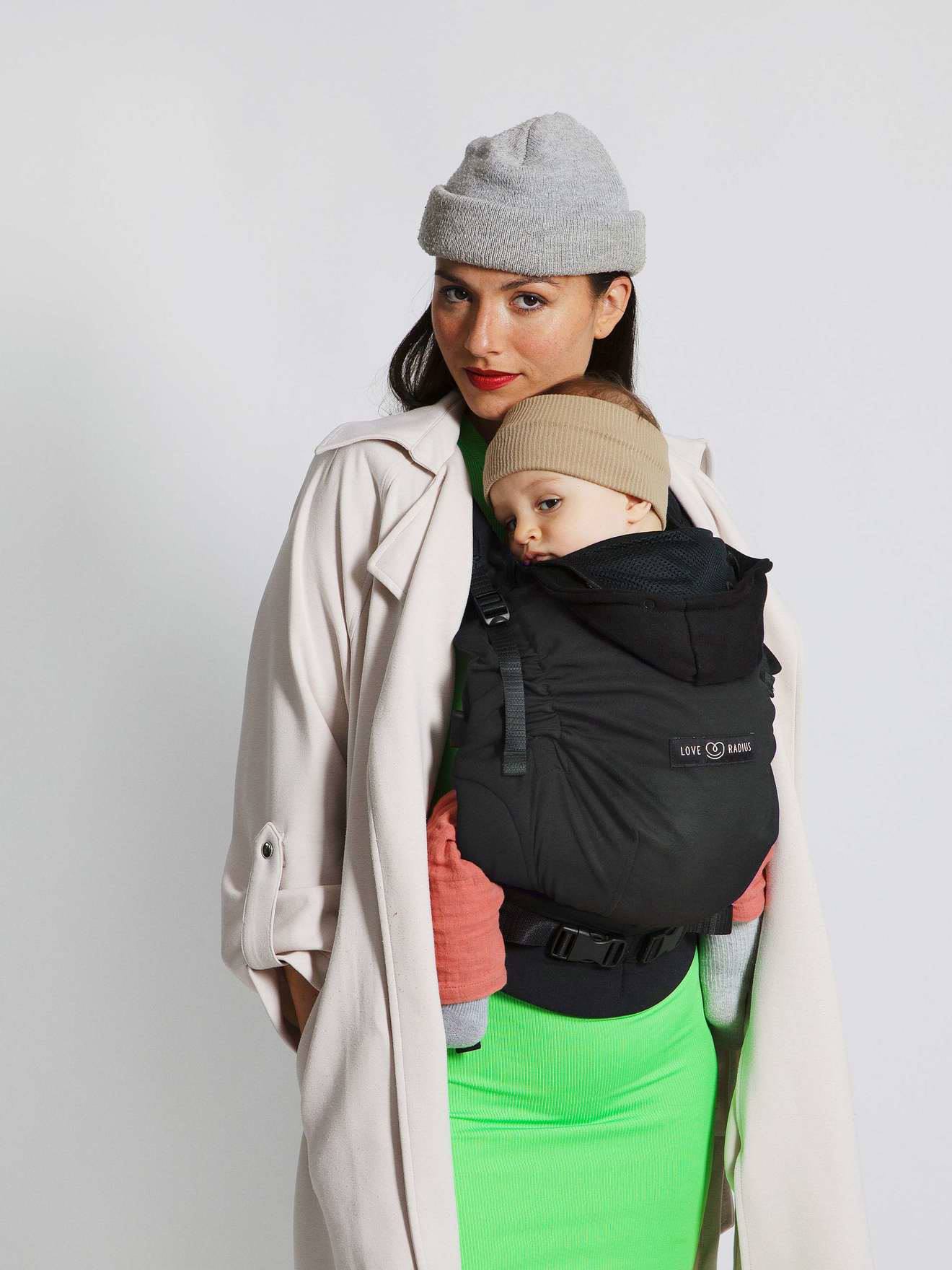 Physiologische Babytrage HoodieCarrier 2 LOVE RADIUS by JPMBB - schwarz