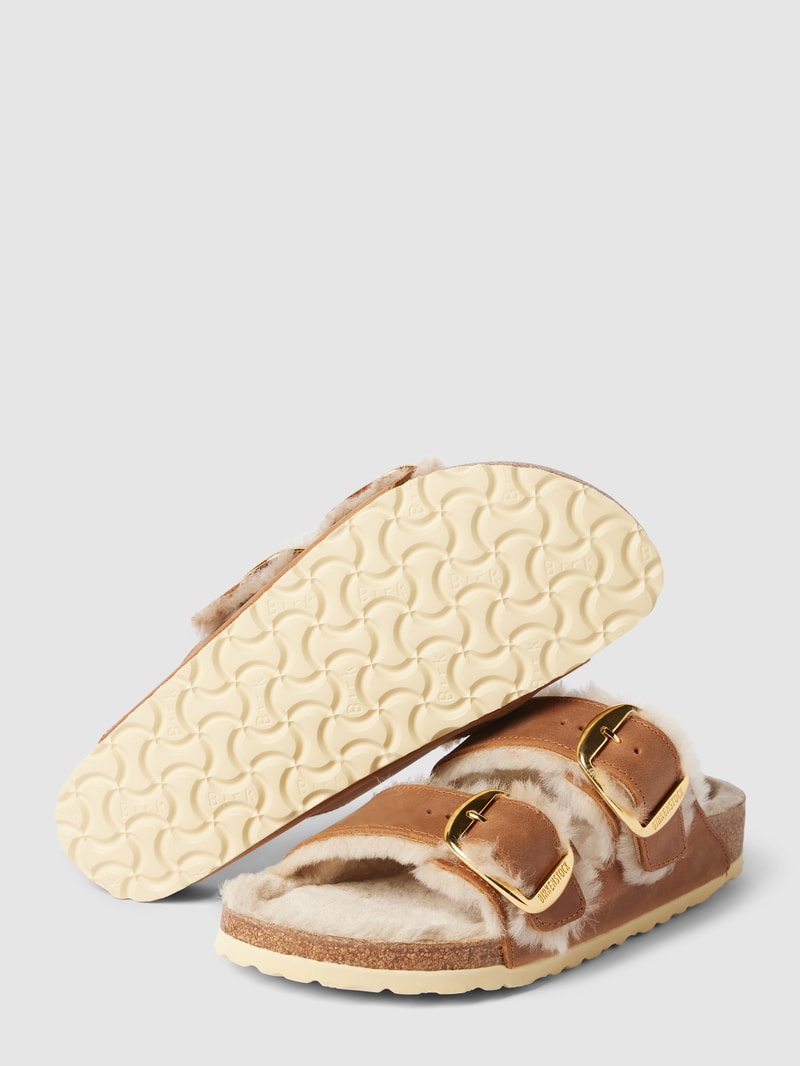 Slides mit Dornschließe Modell 'Arizona' in cognac