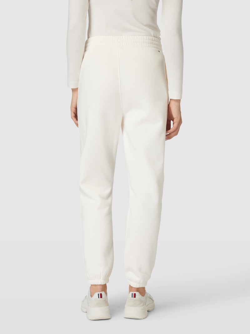 Sweatpants mit Label-Detail Modell 'VARSITY FLOCK' in ecru