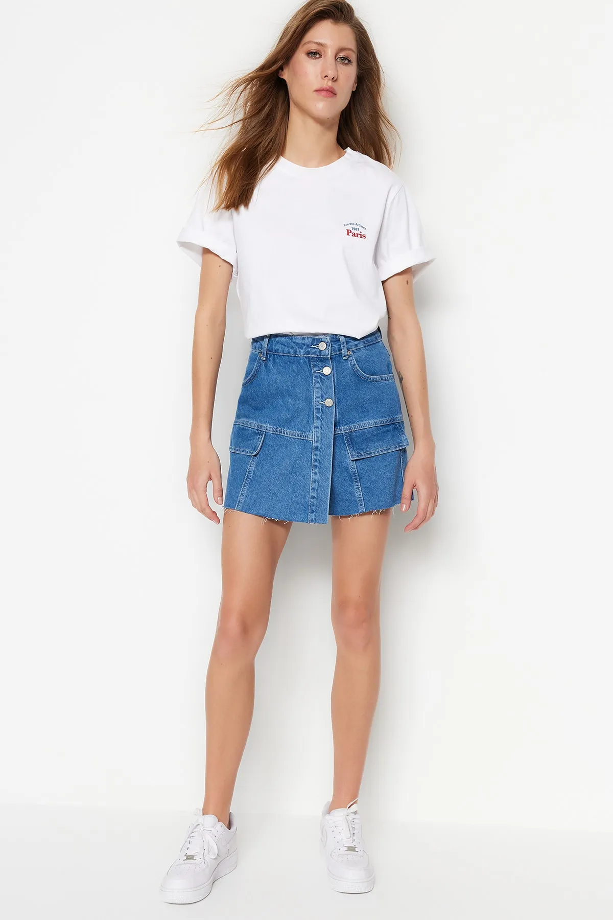 Trendyol Collection  Dunkelblauer Jeans-Shorts-Rock mit Cargo-Tasche TWOSS23SR00093
