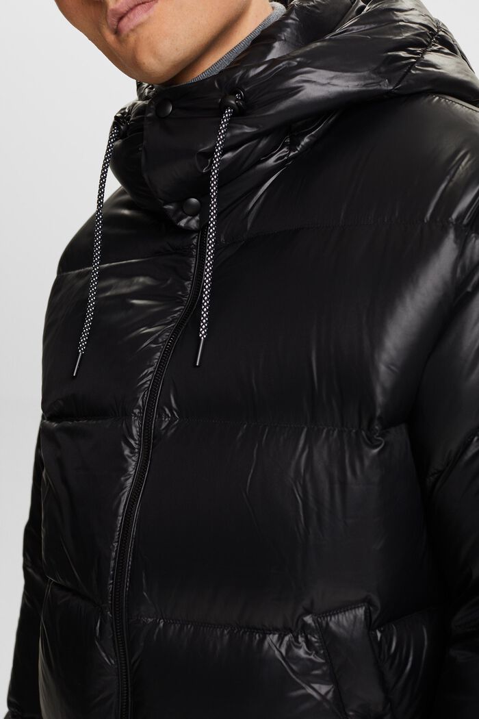 Glänzende Steppjacke mit Daunen