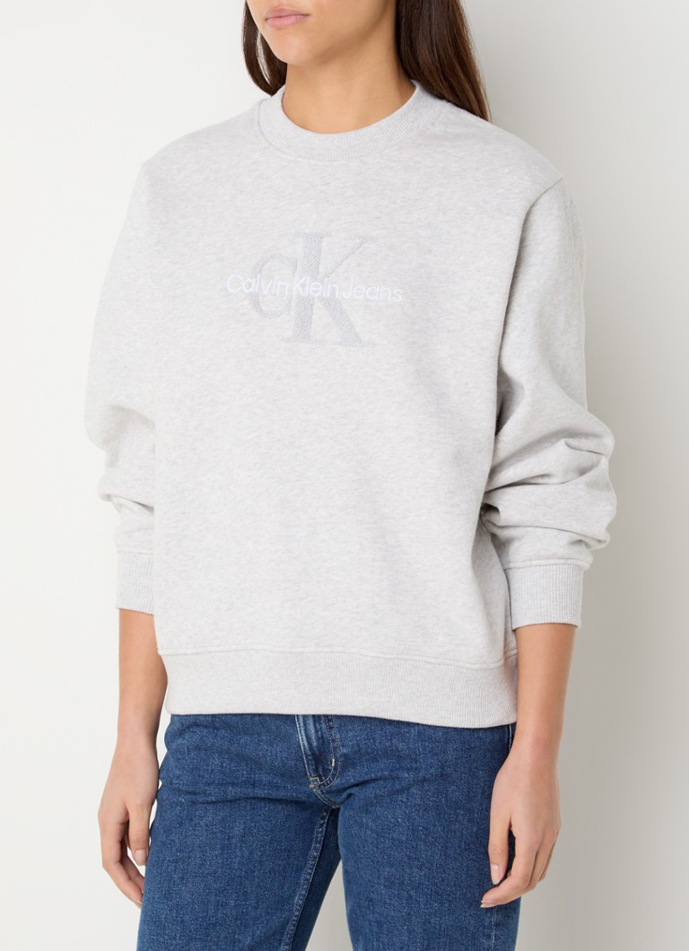 Pulover Calvin Klein din material chenille cu logo brodat