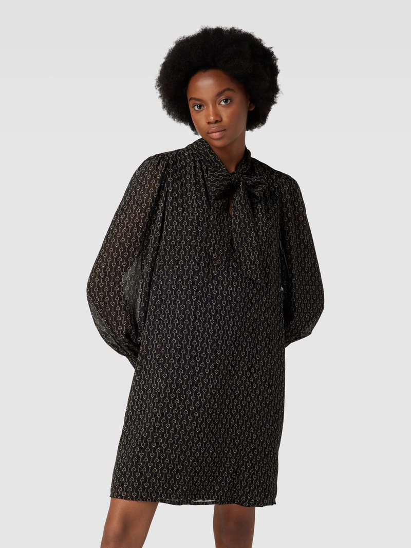 Knielanges Kleid mit Ballonärmeln in schwarz