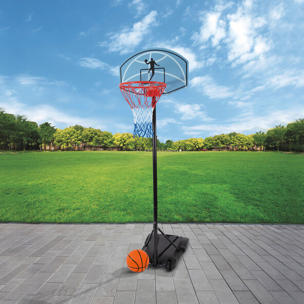 Basketballkorb mit Ball