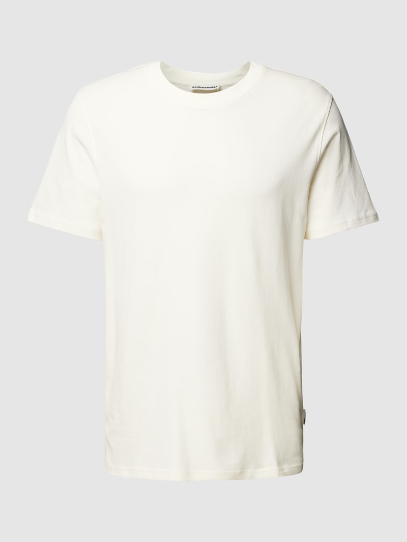 T-Shirt mit Label-Detail Modell 'MAARKOS' in offwhite